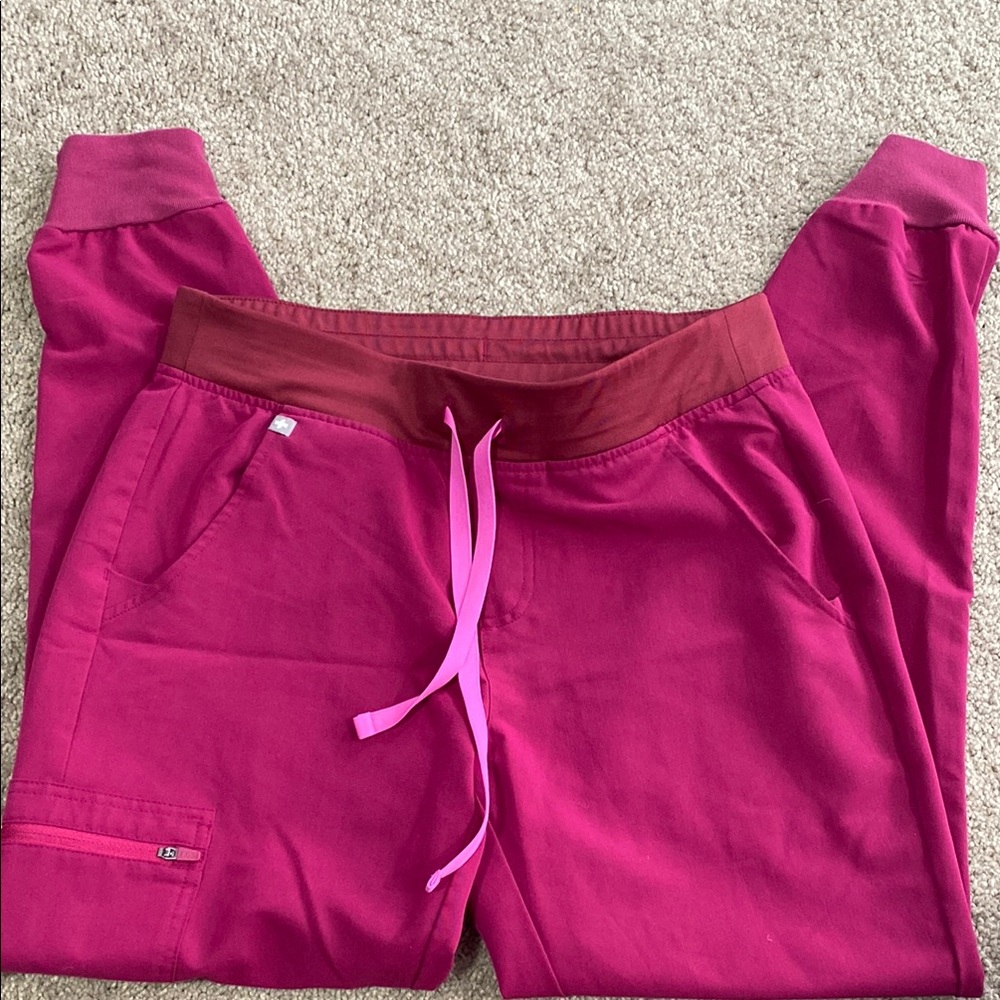 Figs Deep Pink Sweatpants with Drawstring and Soft Fabric